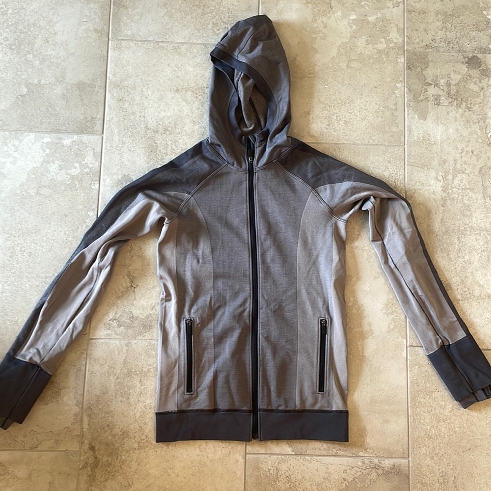 NWOT Lululemon zip up hooded jacket